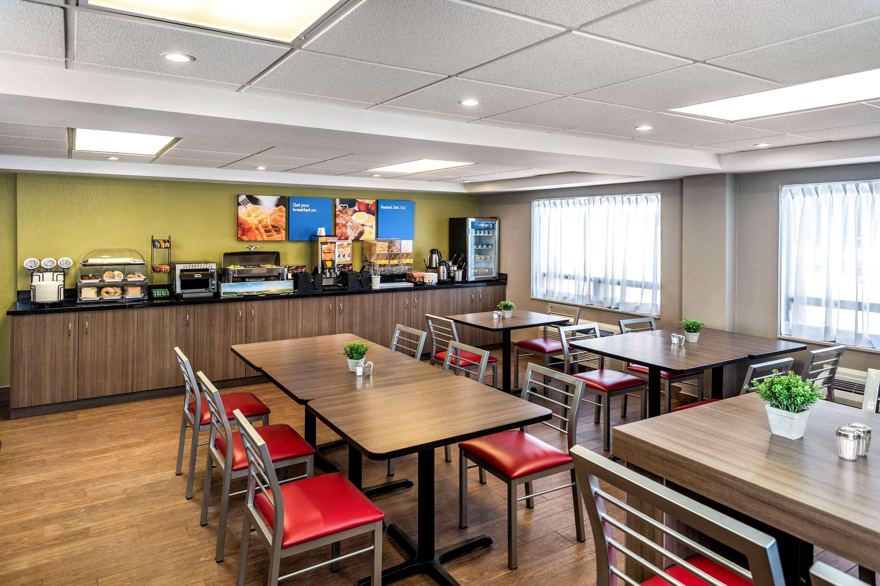 Comfort Inn Saskatoon Ngoại thất bức ảnh